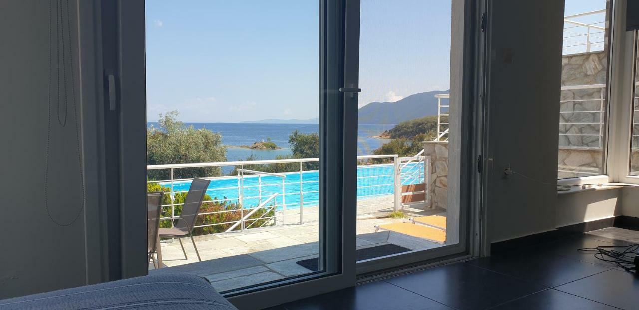 Villa Elia Pteleós エクステリア 写真